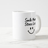 Glimlach meer, stress minder doedel ontwerp extra grote beker (Voorkant rechts)