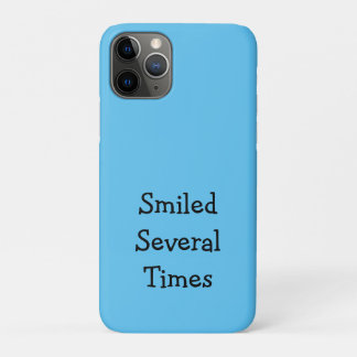 Glimlachend meerdere keren telefoonhoes iPhone 11 pro hoesje