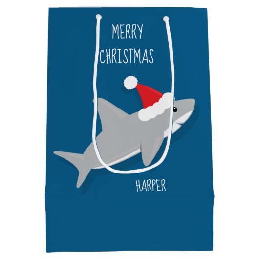 Glimlachende Cartoon Haai in Santa Hat Gift Bag Medium Cadeauzakje (Achterkant)