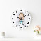 Glimlachende dokter geeft duimen omhoog met stetho grote klok