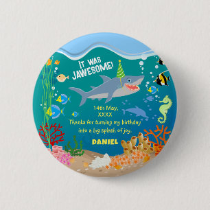 Glimlachende haai onder het zee boy Verjaardagsfee Ronde Button 5,7 Cm