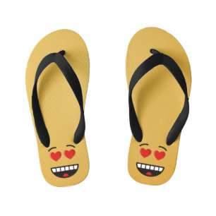Glimlend gezicht met hartvormige ogen kinder teenslippers