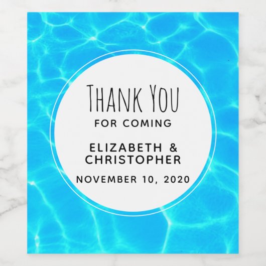 Glinsterende Blauw Zwembad Water Reflecties Bruilo Wijn Etiket (Enkel label)