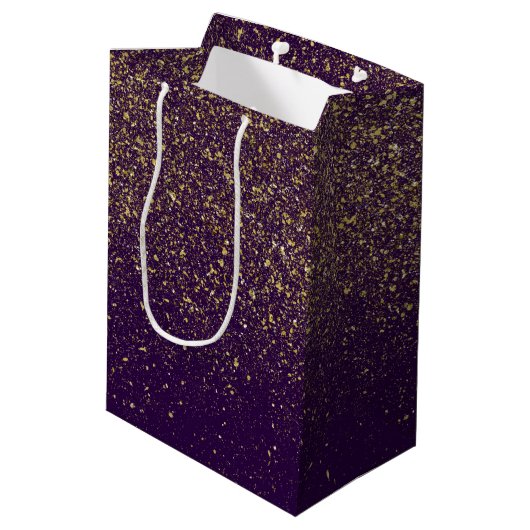 Glittery Gold op Paarse Medium Cadeauzakje (Achterkant Gekanteld)