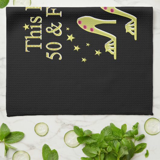 GLITZY GOLD 50E VERJAARDAG DIVA DESIGN THEEDOEK (Gevouwen)