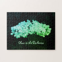 Gloed in de Darkness Green Lilacs Photo