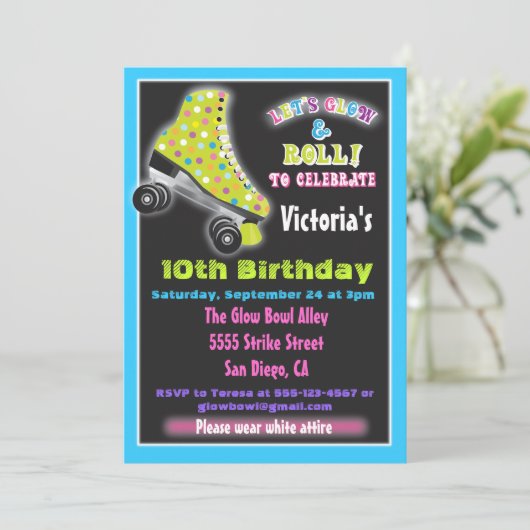 Gloed in de uitnodigingen van de donkere rol Skati (Staand voorkant)