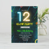 Glow 12-partijuitnodiging kaart (Staand voorkant)
