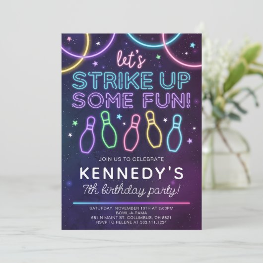 Glow Bowling verjaardagsfeestje uitnodiging leuke (Staand voorkant)