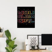 Glow Girl Neon Lights Glow in de Donkere partij Poster (Thuiskantoor)