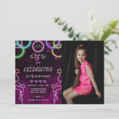 Glow verjaardagsuitnodiging met foto kaart (Staand voorkant)