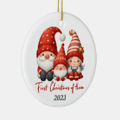 Gnome Feestdagen: Eerste Kerstmis van Drie ornamen Keramisch Ornament (Rechts)