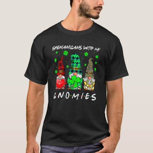 Gnome Shamrock St Patrick's Day Shenanigans with M T-shirt (Voorkant)