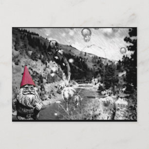 Gnome sur la carte postale routière