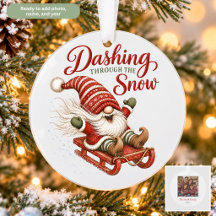 Gnome sur Luge Se Précipitant Dans la Neige Noël