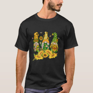 Gnomen in een zonnebloementuin Schattigee voorjaar T-shirt