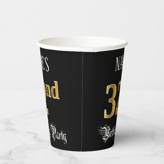 Gobelets En Papier 32e fête d'anniversaire — Script fantaisie, Faux G (Droite)