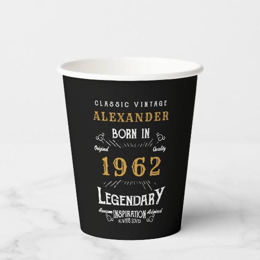 Gobelets En Papier 60th Birthday 1962 Black Gold Ajouter Nom Retro (Verso)