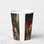 Gobelets En Papier Airedale près de la cheminée Noël (Droite)