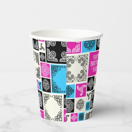 Gobelets En Papier Ajouter Nom & Relation Anniversaire Magenta & Bleu (Droite)