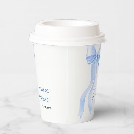 Gobelets En Papier Baby shower paper cups with a delicate bow. (Droite)