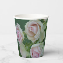 Beau jardin rose clair roses