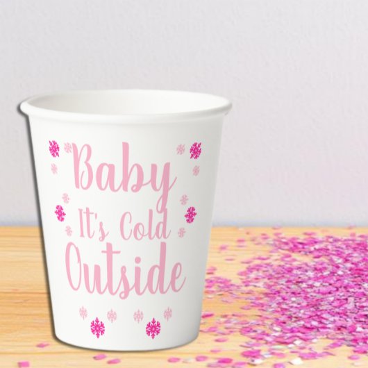 Gobelets En Papier Bébé Il fait froid dehors