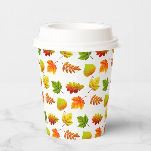 Gobelets En Papier Belles feuilles d'automne sur blanc (Droite)