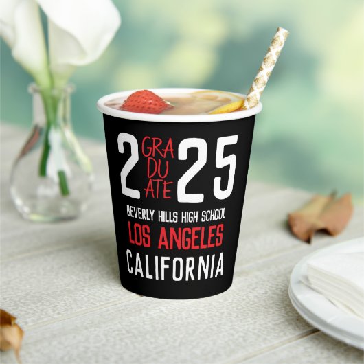 Gobelets En Papier Bold Classe moderne de 2025 Graduation (Insitu)