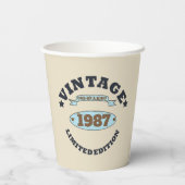 Gobelets En Papier Cadeau d'anniversaire vintage personnalisé (Verso)