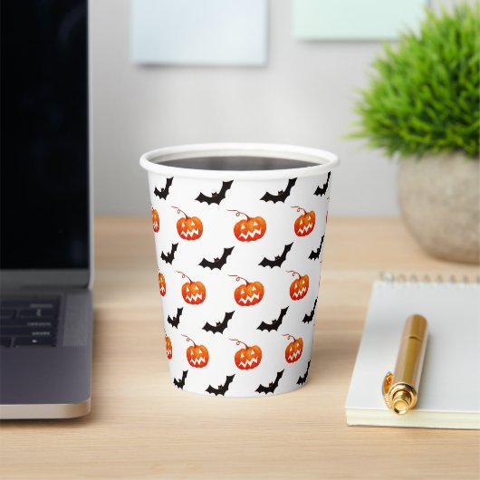 Gobelets En Papier Citrouilles et chauves-souris d'Halloween, Trou ou (Insitu)