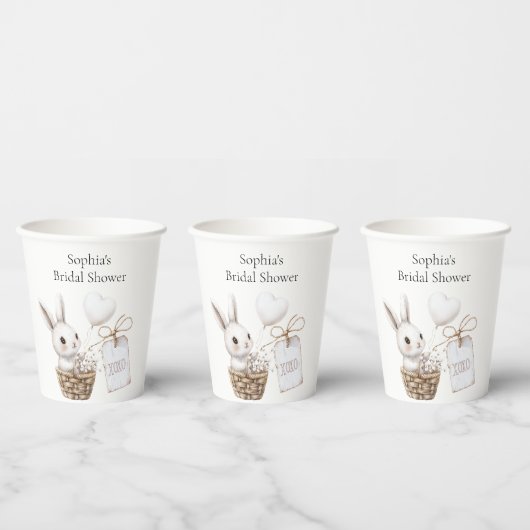 Gobelets En Papier Coeurs lapins blancs dans un Baby shower panier XO (Multi)
