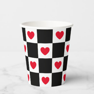 Gobelets En Papier Cœurs rouges sur motif à carreaux noir et blanc