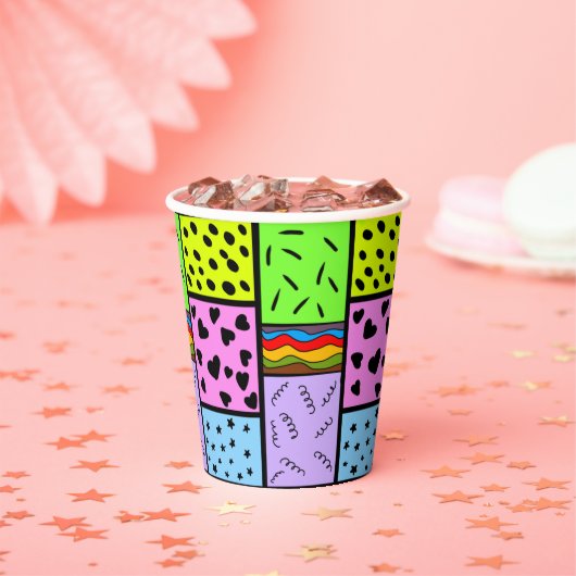 Gobelets En Papier colorés et motifs (Insitu)