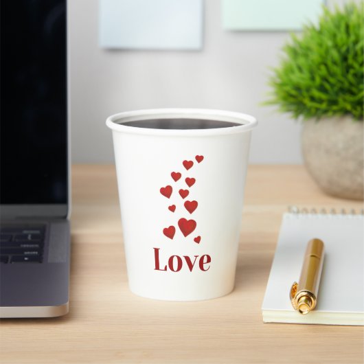 Gobelets En Papier Cup of LOVE with hearts. (Insitu)