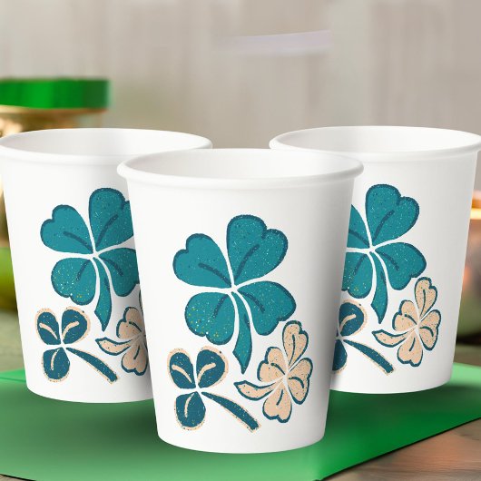 Gobelets En Papier Dessin de Shamrock vert irlandais
