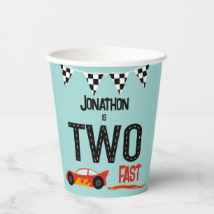 Gobelets En Papier Deux enfants rapides course deuxième anniversaire