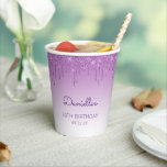 Gobelets En Papier Glam Purple Parties scintillant Drip 30th Birthday<br><div class="desc">Ce design chic présente une frise brillante violet fausse parties scintillant et un arrière - plan violet sombre. Personnalisez-le avec son nom en écriture manuscrite,  avec l'anniversaire et la date ci-dessous en police sans serif.</div>