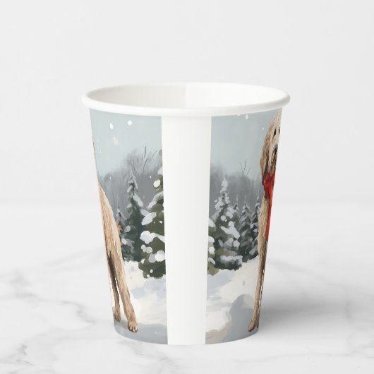 Gobelets En Papier Goldendoodle Chien dans Noël de neige (Gauche)