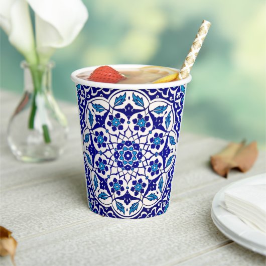 Gobelets En Papier Italien Turc Iznik Indigo Party Table (Insitu)