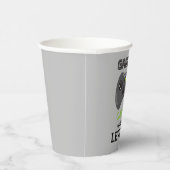 Gobelets En Papier Jeu Sur Vidéo Niveau De Jeu Jusqu'Anniversaire (Droite)