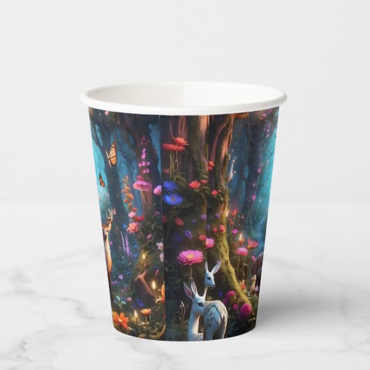 Gobelets En Papier La forêt enchantée est une oasis mystique (Gauche)