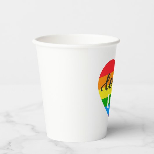 Gobelets En Papier L'amour est l'amour Coeur arc-en-ciel (Recto)