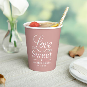 Gobelets En Papier L'amour est une douce coutume Monogramme de mariag
