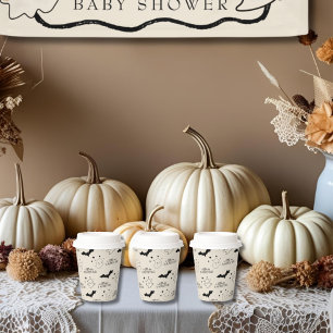 Gobelets En Papier Little Boy est presque la bonne coupe de papier