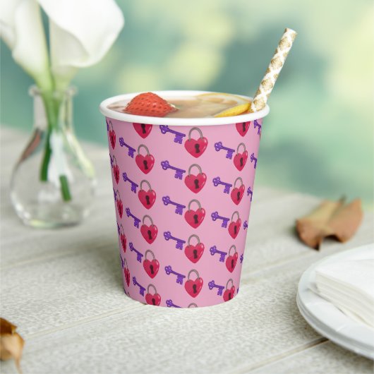 Gobelets En Papier Love Lock + Coupes de papier-clé (Insitu)