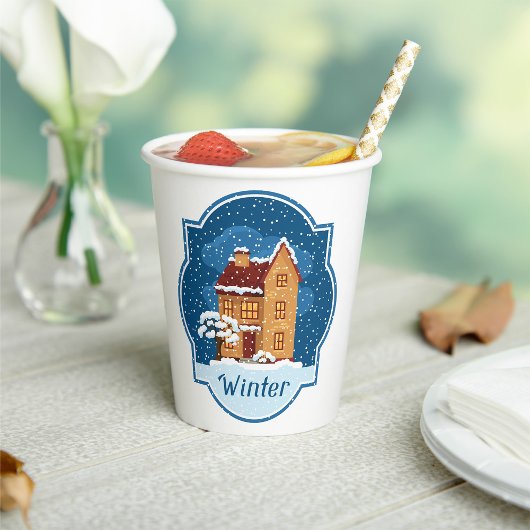 Gobelets En Papier Maison D'Hiver Dans La Neige