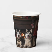 Gobelets En Papier Malamute en Alaska près de la cheminée Noël (Verso)