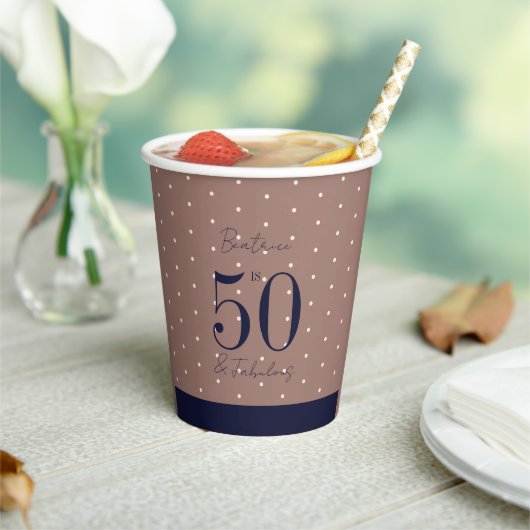 Gobelets En Papier Marine et Mocha | 50 & Fabuleuse fête d'anniversai (Insitu)