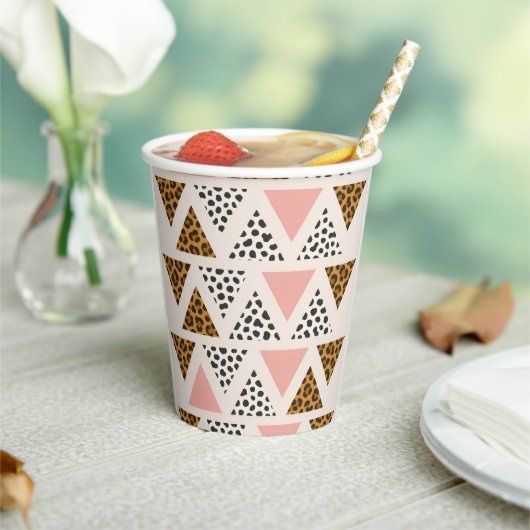 Gobelets En Papier Motif Léopard Chic et Triangle Rose (Insitu)